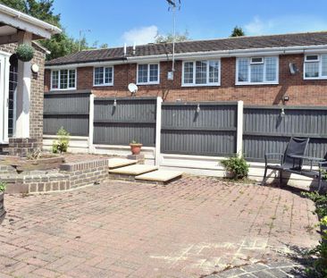 3 bedroom end of terrace house to rent - Photo 5