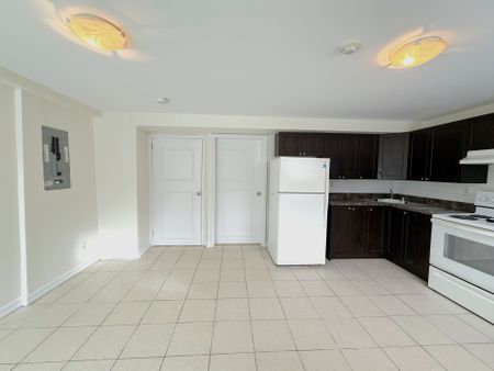 For Lease - 1 Clinton Street Unit# 3, Toronto, Ontario - Photo 4