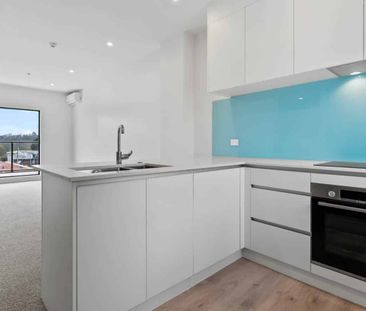 3 Bedroom + Office and internal access garage ... - Photo 5