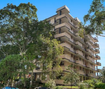 Modern&comma; Spacious Living in the Heart of Brighton Le Sands - Photo 5