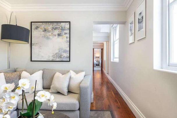 Kensington Gardens Square, Bayswater, W2 - Photo 1