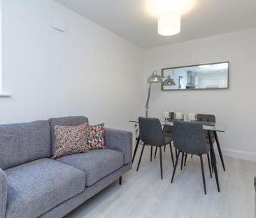 1 bedroom in a house share to rent - Photo 3