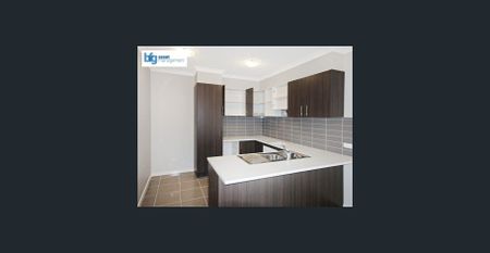 Stylish and Spacious 3-Bedroom Townhouse in Truganina - Photo 5