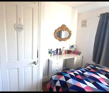 2 Bed Terraced House, Manton Crescent, NG9 - Photo 3