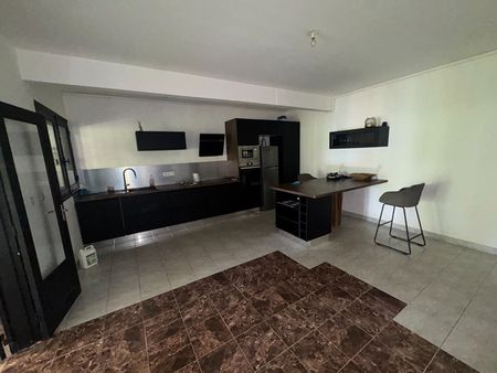 Location appartement 3 pièces, 65.00m², Cayenne - Photo 3