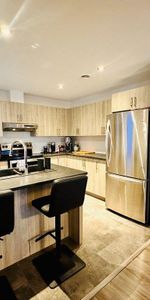 5 1/2 sur 2 étages à louer - Photo 3