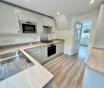 3 bedroom semi-detached house to rent - Photo 3