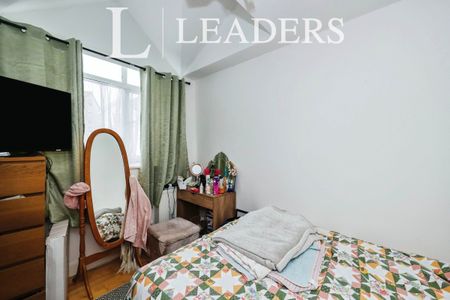 2 bedroom bungalow to rent Marine Walk, Hayling Island, PO11 - Photo 5