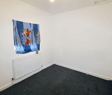2 bed lower flat to rent in NE29 - Photo 2