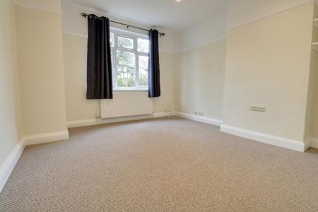 4 bedroom semi-detached house to rent - Photo 5