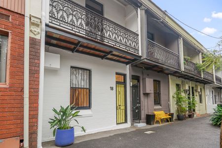 18 Chapman Street, Surry Hills, NSW 2010 - Photo 3