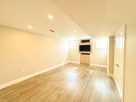 For Lease - 28 Jenkins Street, East Luther Grand Valley, Ontario - Photo 4