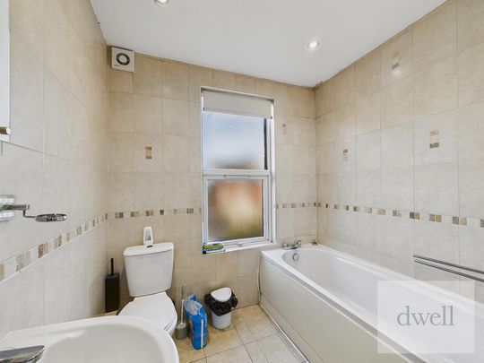 1 bedroom in a house share to rent - Photo 1