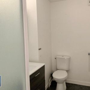 Location Appartement 2 pièces 38m² LAVAL 53000 - Photo 2