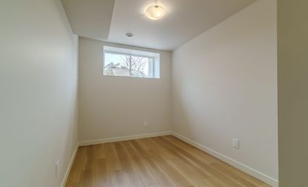 106 Renfrew - Photo 3