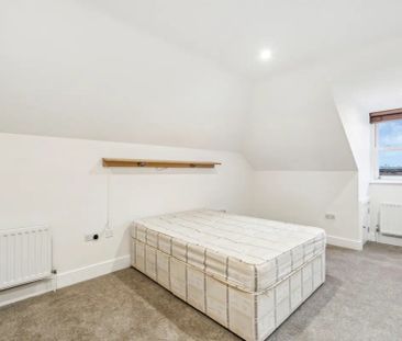 4 bedroom house in Putney - Photo 6