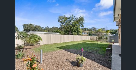 Fully Renovated Dual-Living Potential - Photo 3