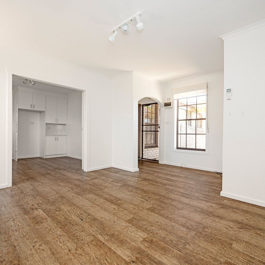 NEAT & SPACIOUS 2 BEDROOMS UNIT WITH PRIVATE COURTYARD - Photo 1