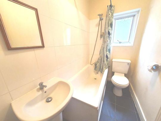 2 bedroom maisonette to rent - Photo 1