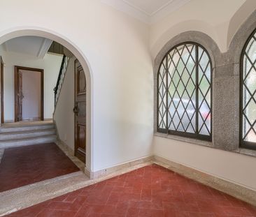 Moradia unifamiliar T6 sem móveis para arrendar em zona nobre do Es... - Photo 4