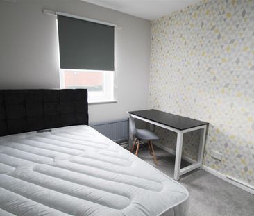 Westfield Court, Westfield Road, Hyde Park, LS3 1DL, Leeds - Photo 1
