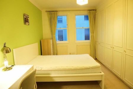 3 bedroom apartment to rent - Photo 4