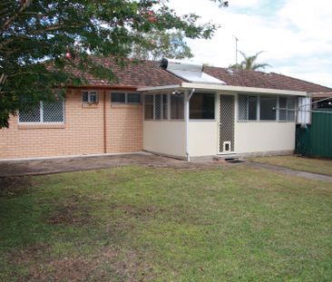 Charming & Convenient Villa - Prime Location - Photo 3