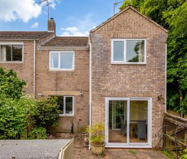 4 bedroom end of terrace house to rent - Photo 3