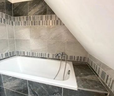 PRONÁJEM ZREKONSTRUOVANÉHO STŘEŠNÍHO BYTU 1+ KK, ČERNOVICE BRNO - Fotografie 6