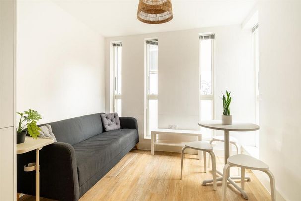 3 bedroom flat to rent - Photo 1