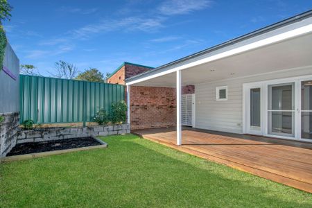 Renovated 3 Bedroom Home In Perfect Location - Photo 3