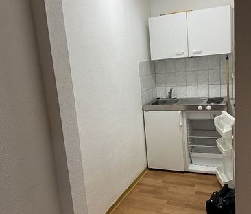 SchÃ¶ne helle Single Wohnung ab 01.08. Zwickau Zentrum zu vermieten - Photo 3