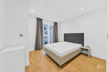 3 bedroom flat to rent - Photo 4