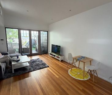 North Sydney - Photo 1