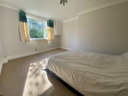 4 bedroom detached house to rent - Photo 5