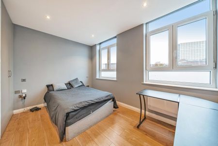 Studio to rent - Photo 2