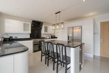 Fountain Park, Westhoughton, BL5 - Photo 3