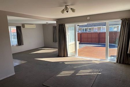 Islington - Moffett Street - Photo 2