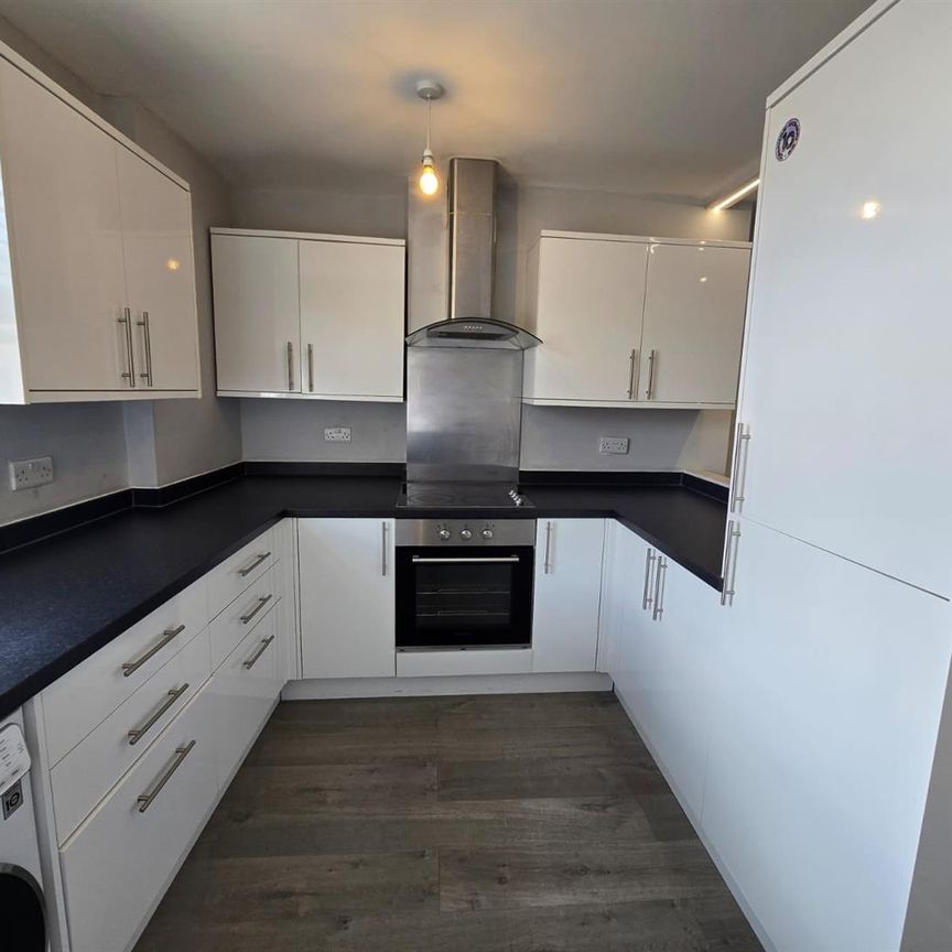 Putney High Street, London SW15 - Photo 1