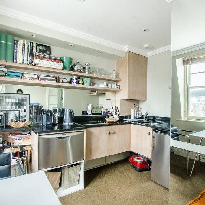 Studio to rent - Photo 1