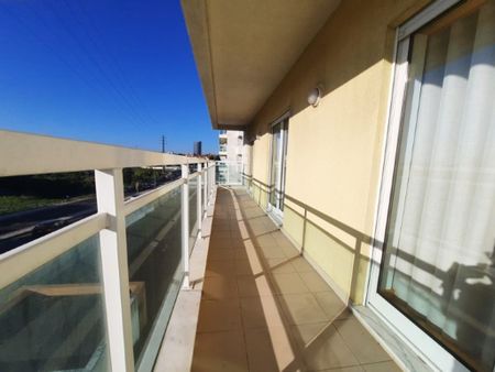 4 room luxury Flat for rent in Oeiras, Portugal - Photo 4