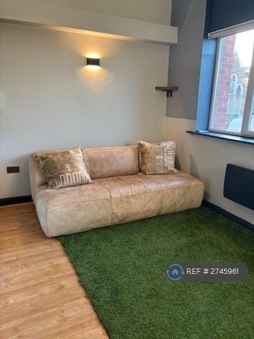 2 bedroom flat to rent - Photo 3