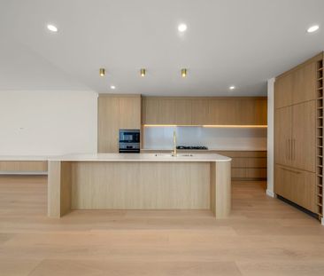 Architecturally designed Family home. North facing yard with privat... - Photo 3