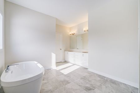 For Lease - 3045 Sandy Acres, Severn, Ontario - Photo 5