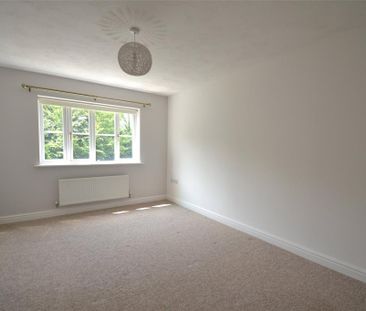 3 bedroom detached house to rent - Photo 5
