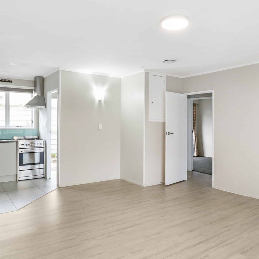 2 bedroom brick home! - Photo 1