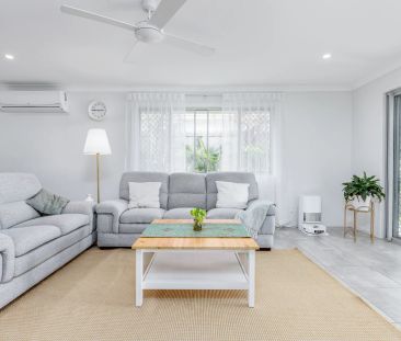 Conveniently located Four Bedroom Family Home in Dakabin - Photo 6