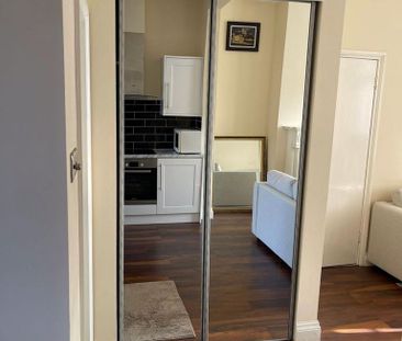 1 bedroom property to rent - Photo 6