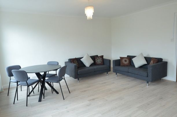 3 Bed Flat, Ealing Broadway, W5 - Photo 1