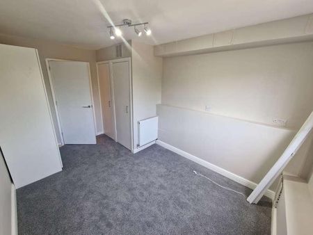 Dolphin Court, Woodlands, NW11 - Photo 4